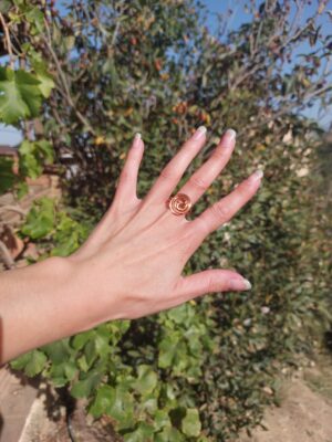 Eenvoudige koperen ring zonder steen