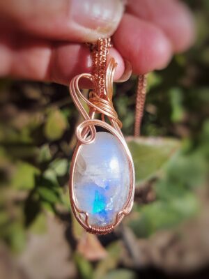 Maansteen met koperdraad