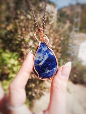 Lapiz Lazuli met koperdraad