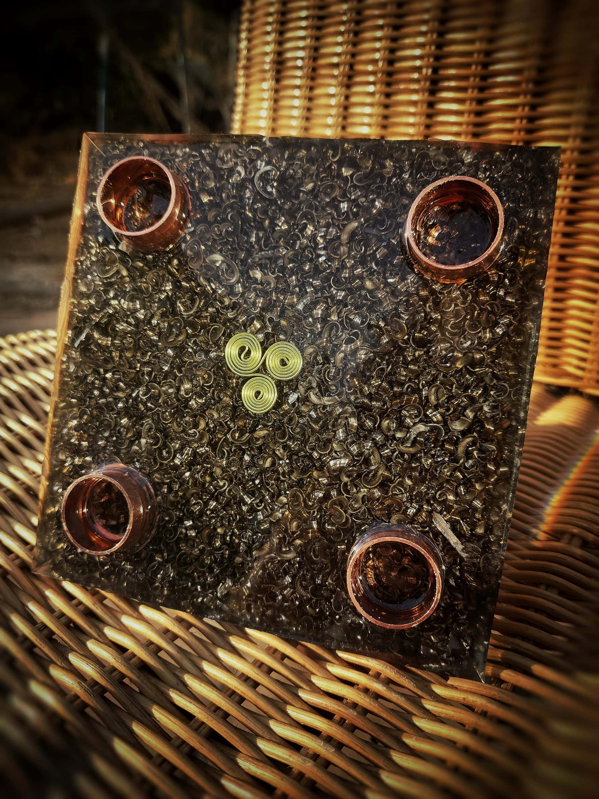 buddha orgonite piramide tensor ring aluminium staal messing bergkristal