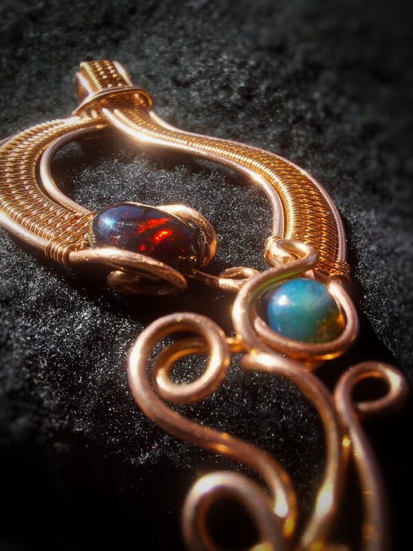 zwarte opal copper wirewrap handmade ethiopie hanger