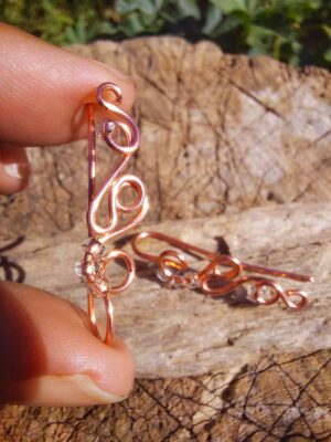 koperen oorbellen met bergkristal