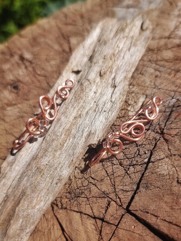 koperen oorbellen met bergkristal