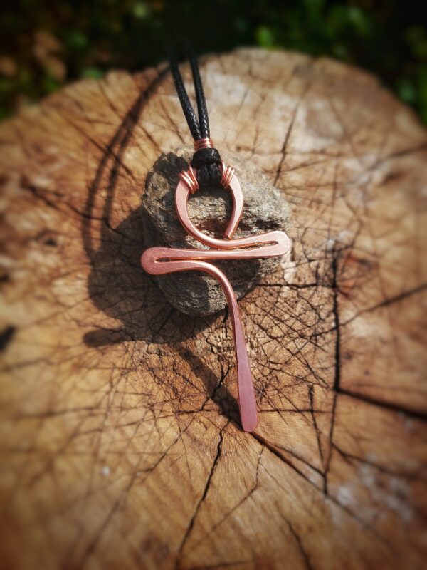 koperen ankh hanger van dik koperdraad